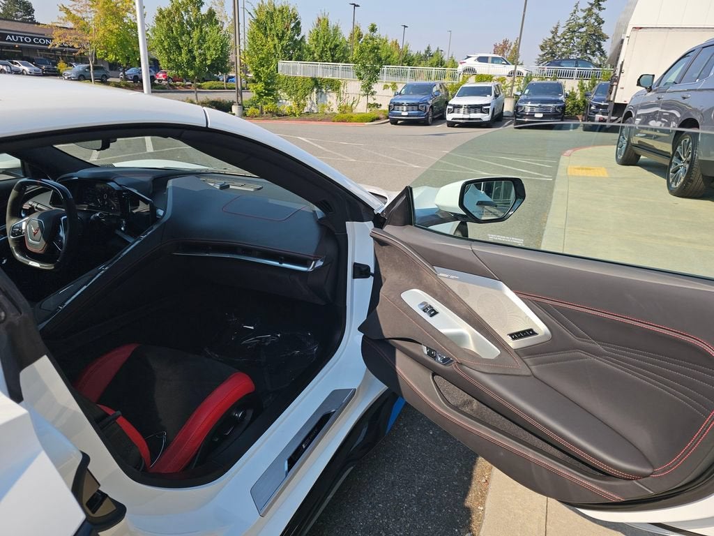 2025 Chevrolet Corvette E-Ray Base