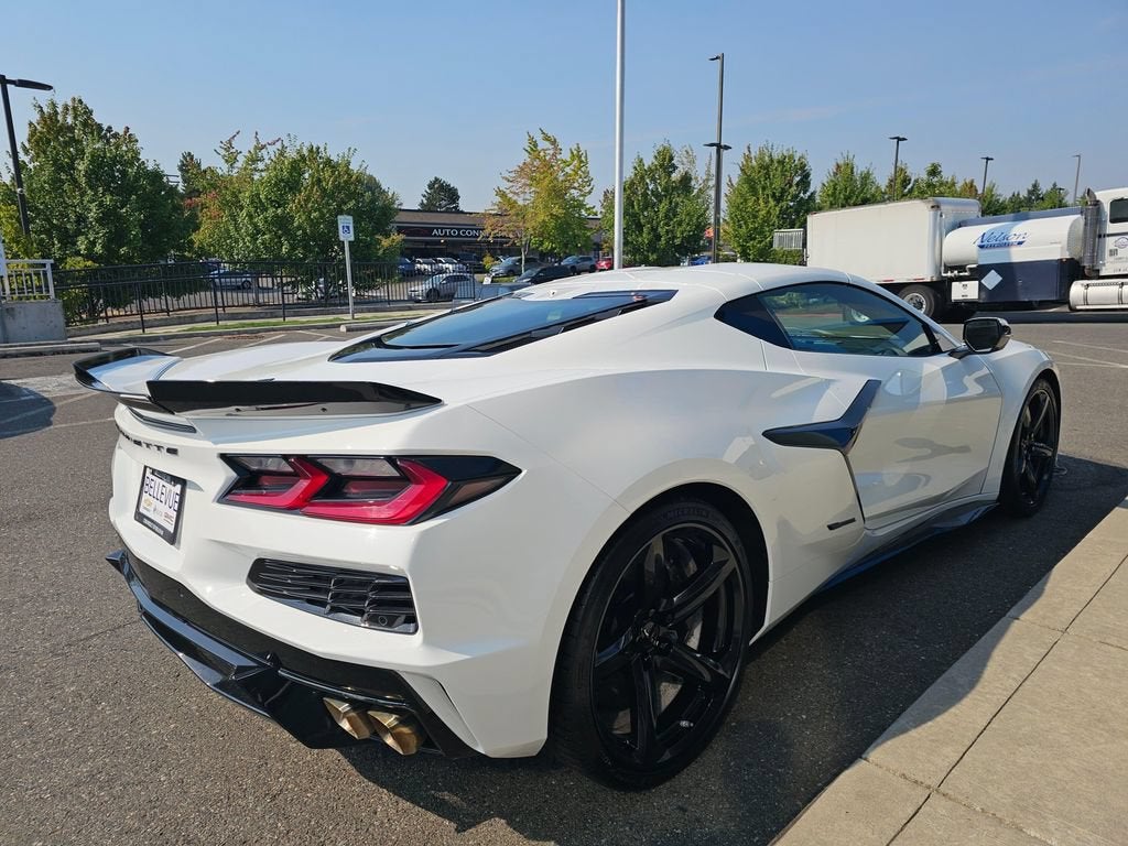 2025 Chevrolet Corvette E-Ray Base