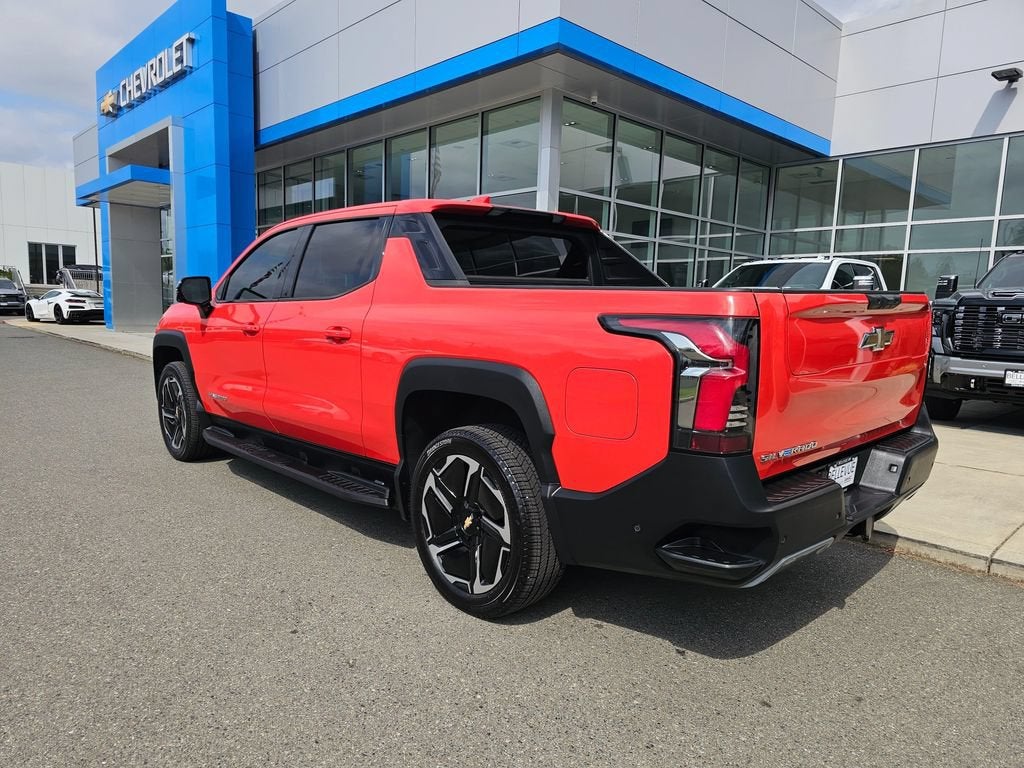 2025 Chevrolet Silverado EV Base