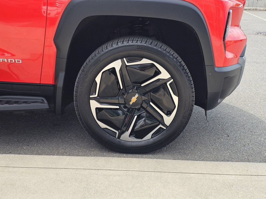 2025 Chevrolet Silverado EV Base