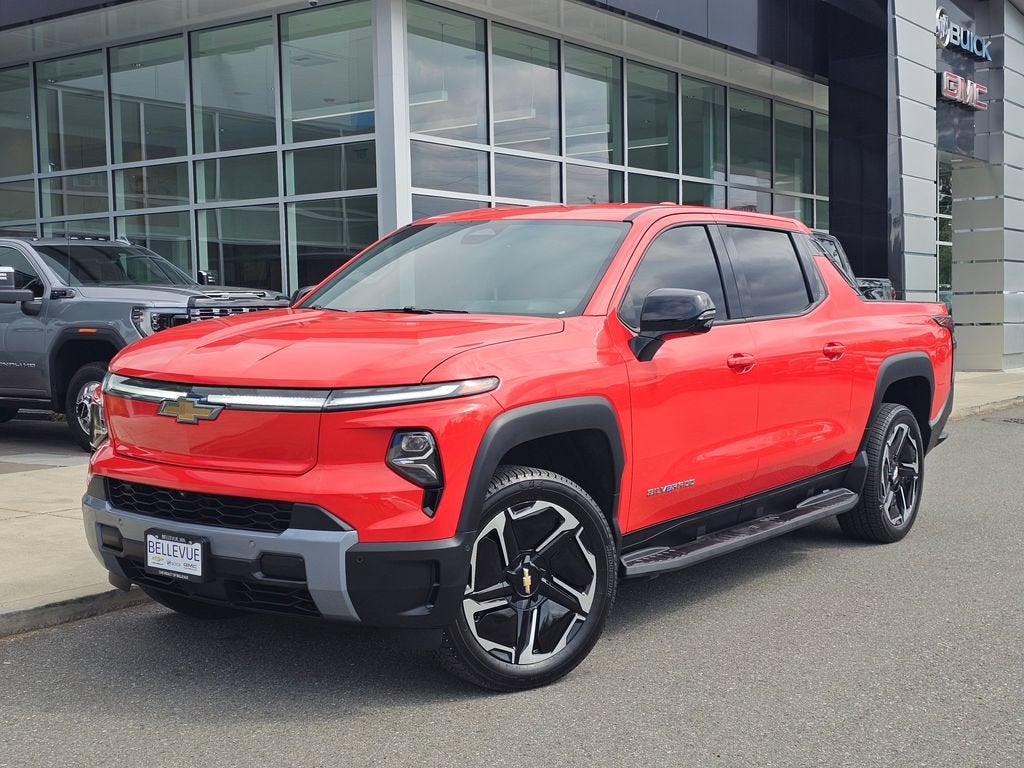 2025 Chevrolet Silverado EV Base