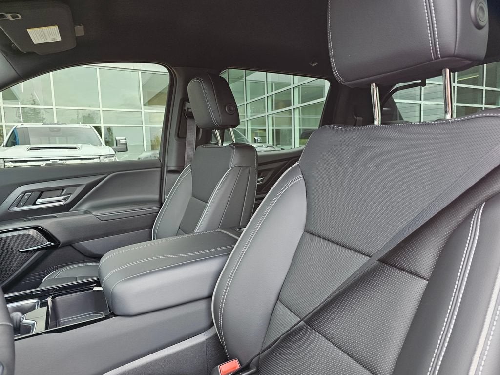 2025 Chevrolet Silverado EV Base