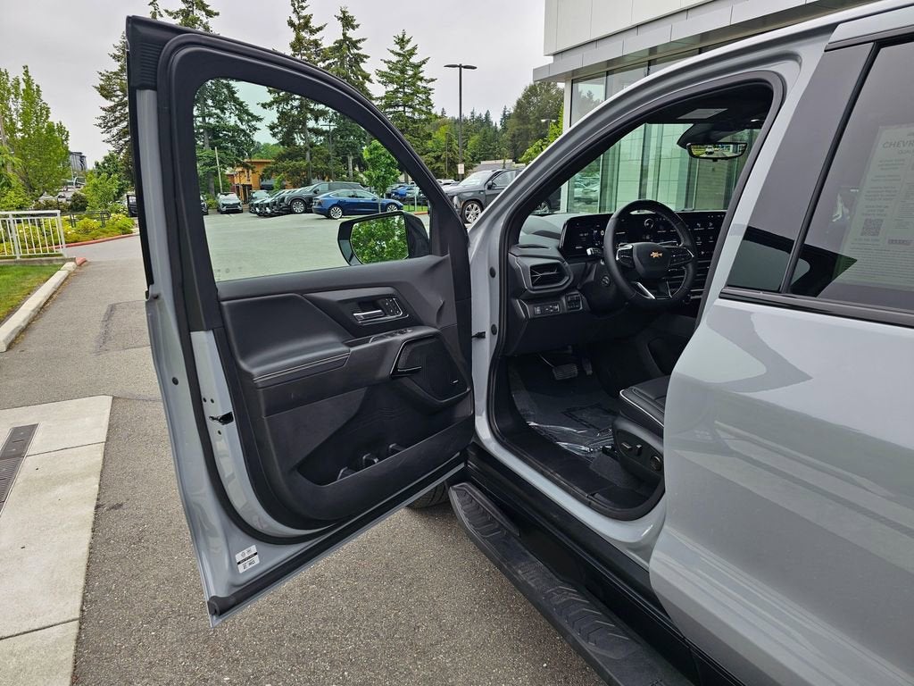 2026 Chevrolet Silverado EV Base