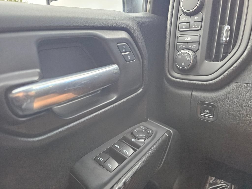 2023 Chevrolet Silverado 1500 Base