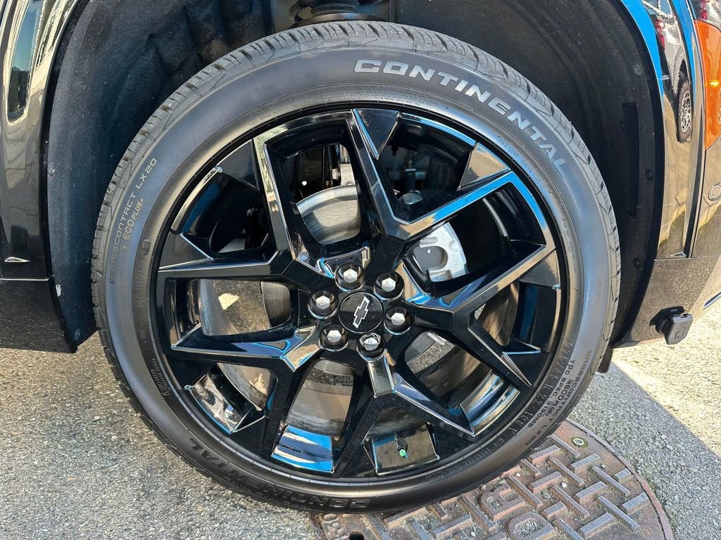 2025 Chevrolet Traverse Base