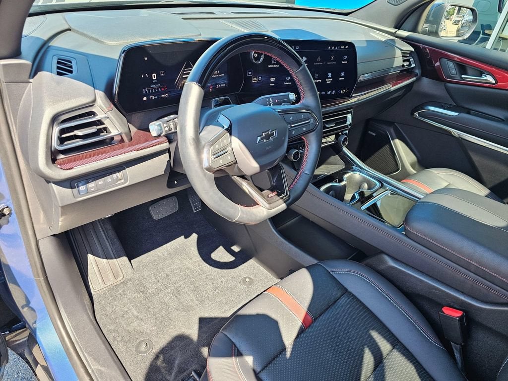 2025 Chevrolet Traverse Base