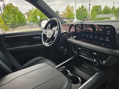 2025 Chevrolet Suburban Base