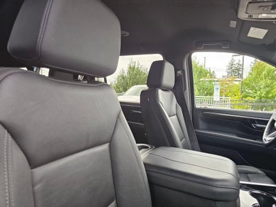2025 Chevrolet Suburban Base