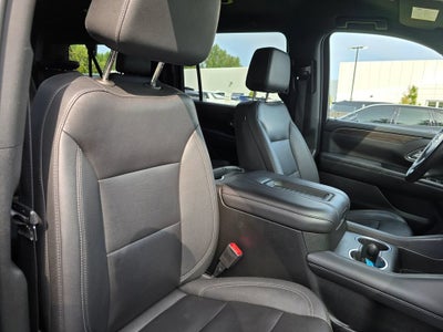 2022 Chevrolet Suburban Base