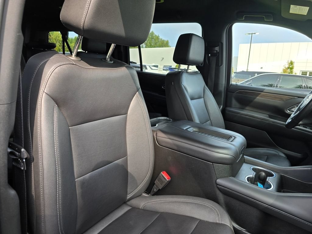 2022 Chevrolet Suburban Base
