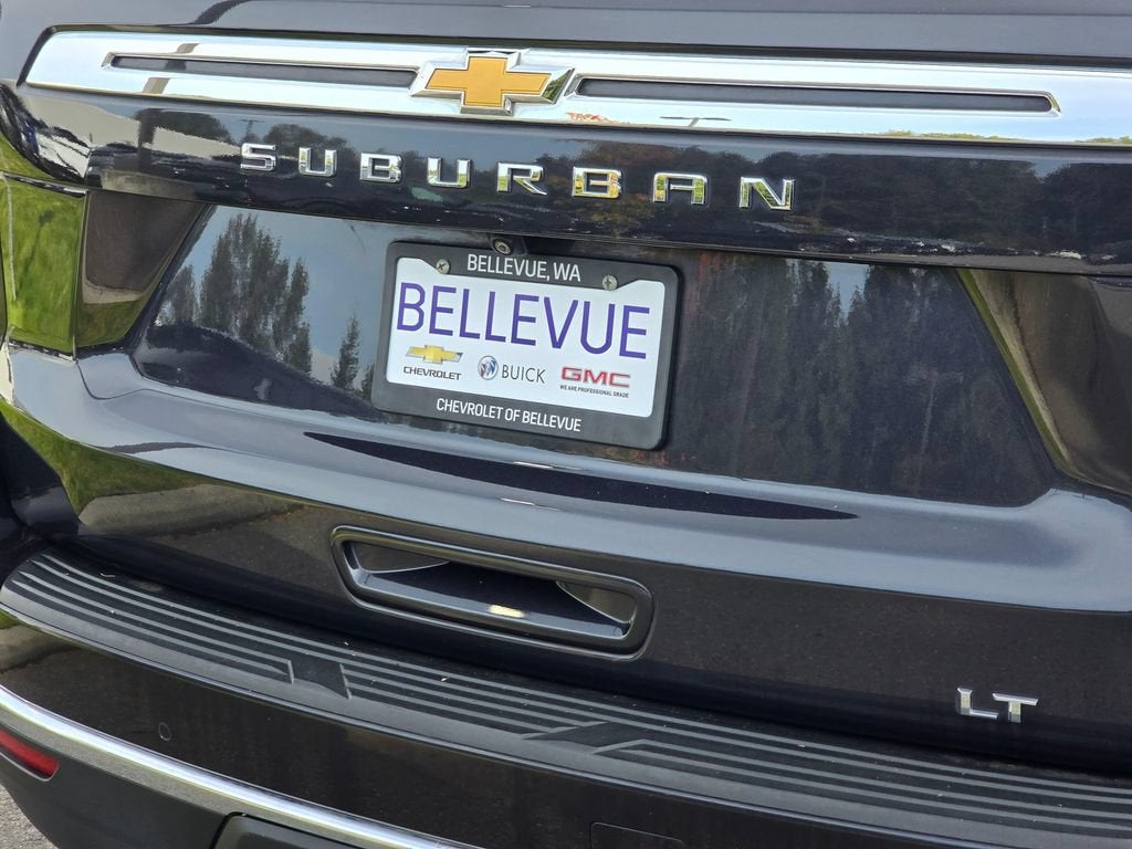2022 Chevrolet Suburban Base