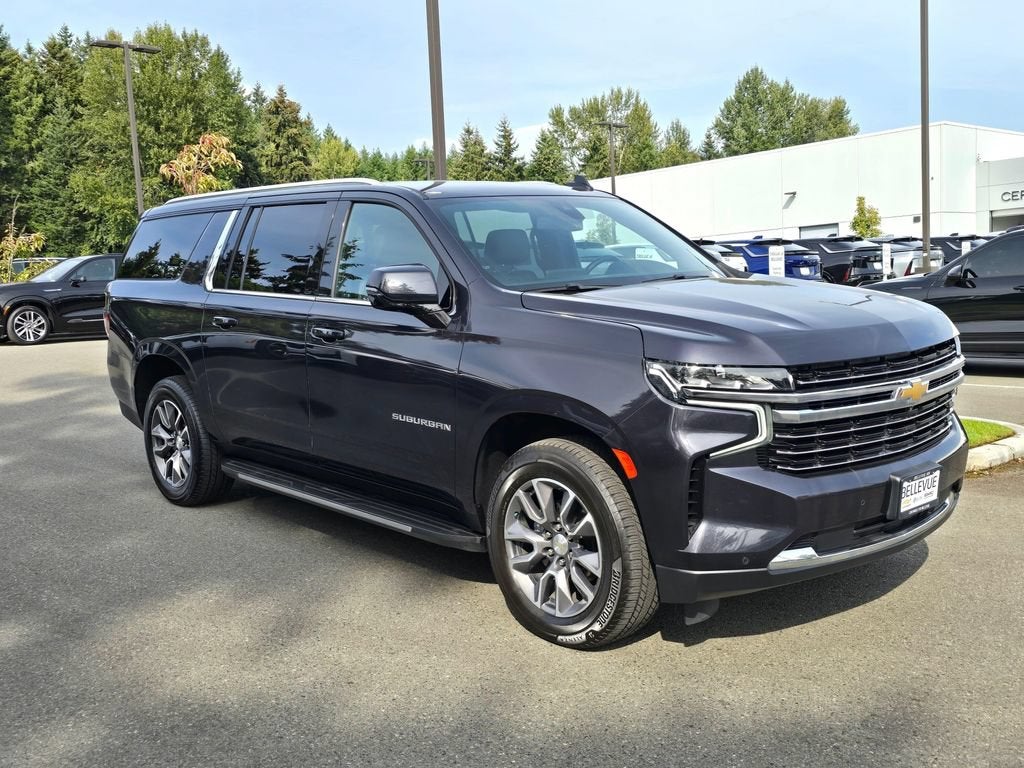2022 Chevrolet Suburban Base