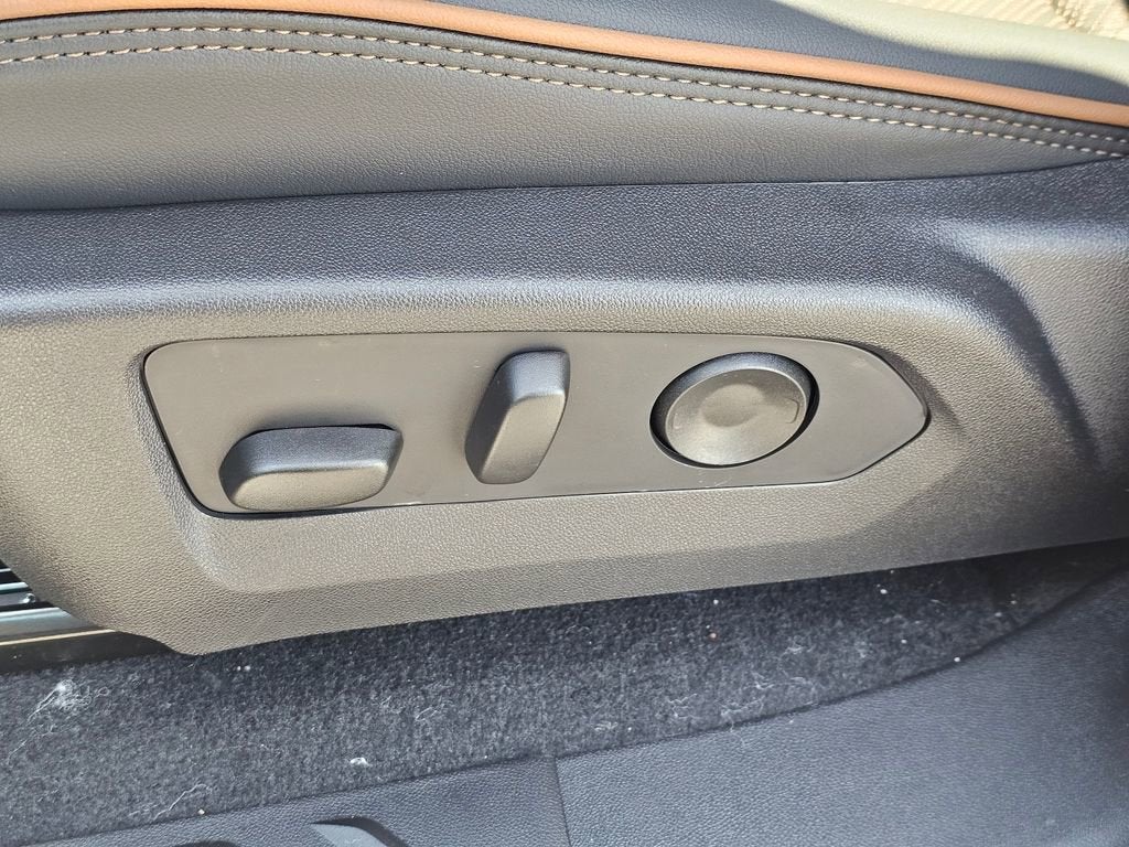 2026 GMC Canyon Base