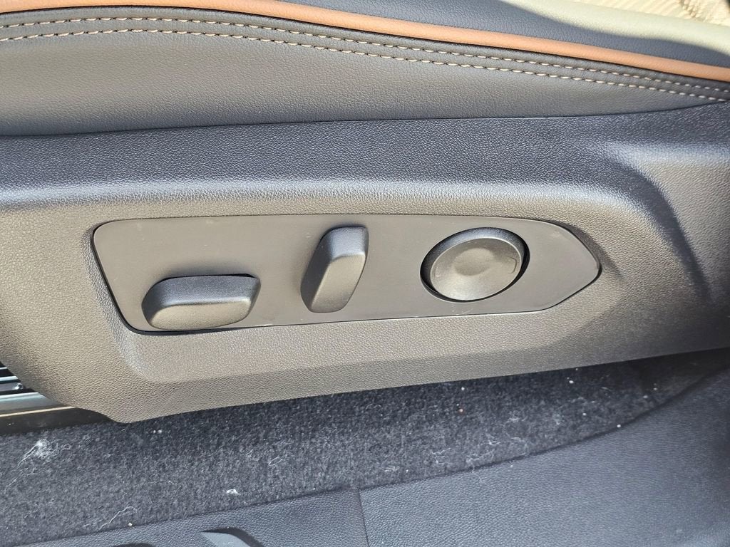 2026 GMC Canyon Base