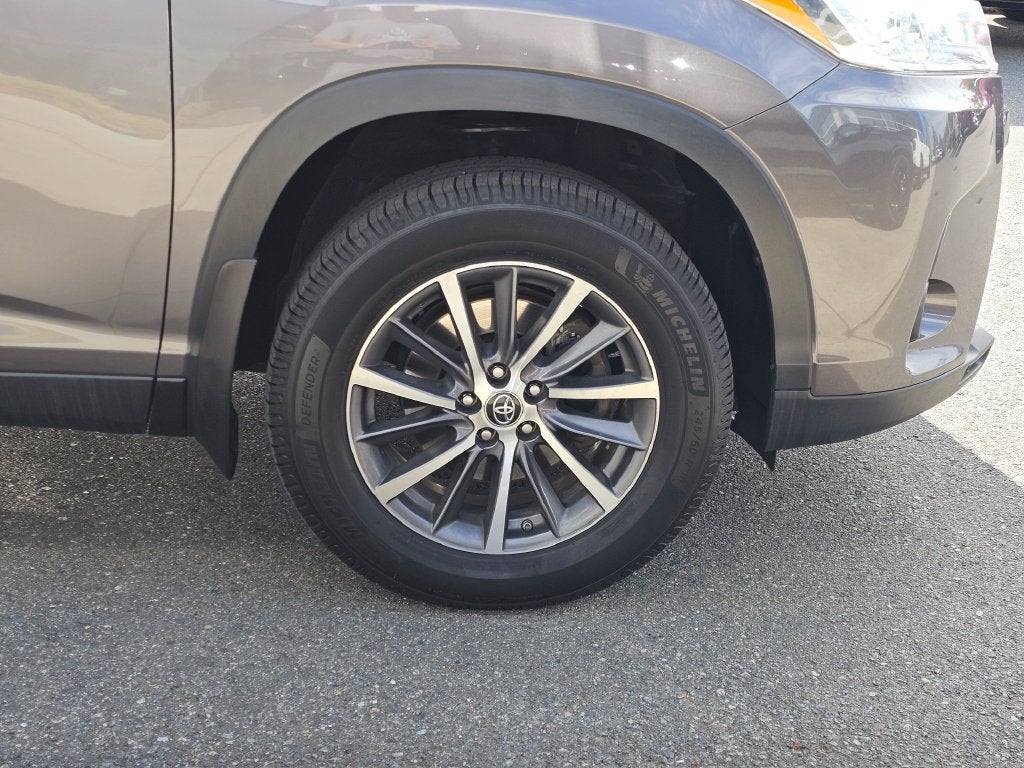 2019 Toyota Highlander Base