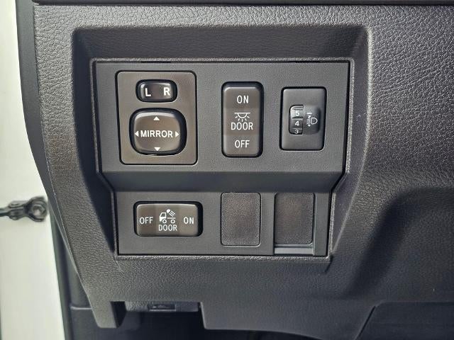 2015 Toyota Tundra 4WD Truck SR