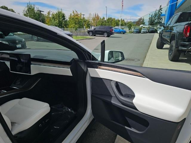 2024 Tesla Model X Base
