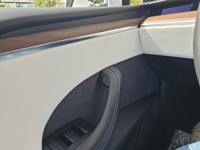 2024 Tesla Model X Base