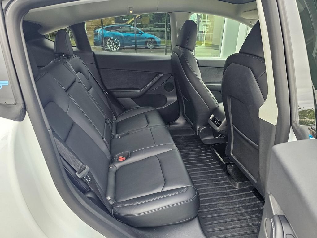 2022 Tesla Model Y Base