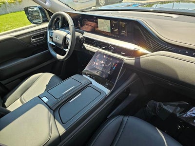 2025 INFINITI QX80 PURE