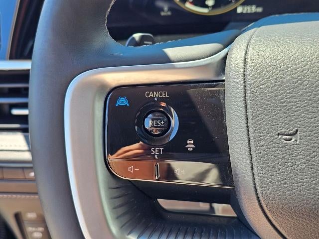 2025 INFINITI QX80 PURE