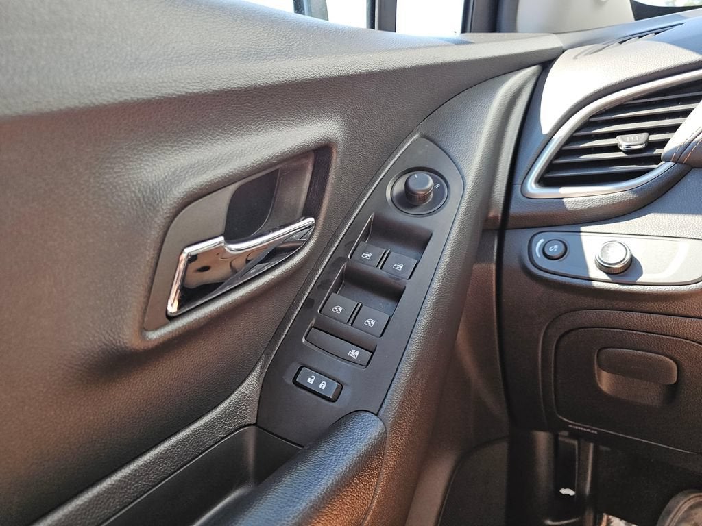 2022 Chevrolet Trax Base