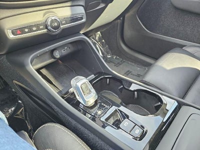 2023 Volvo XC40 Plus Dark Theme