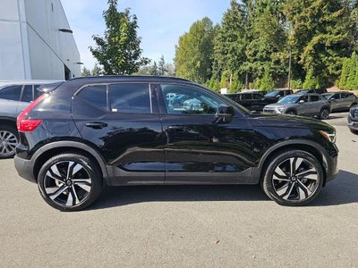 2023 Volvo XC40 Plus Dark Theme