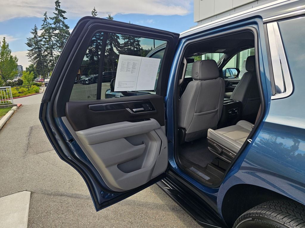 2025 GMC Yukon Elevation