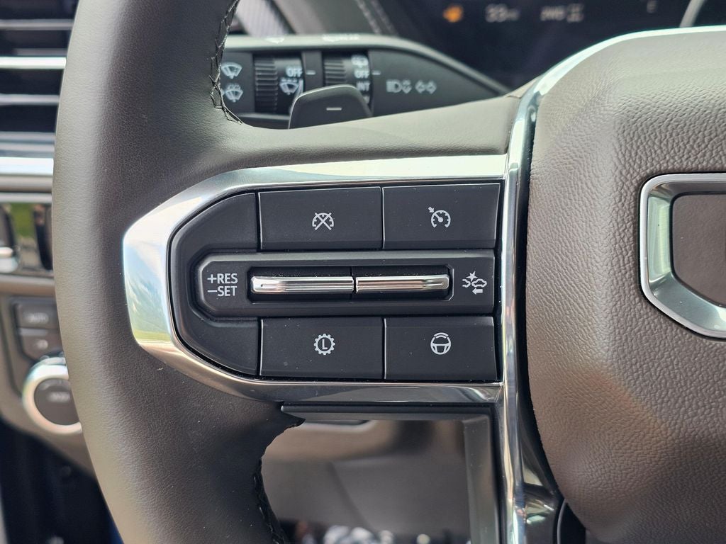 2025 GMC Yukon Elevation