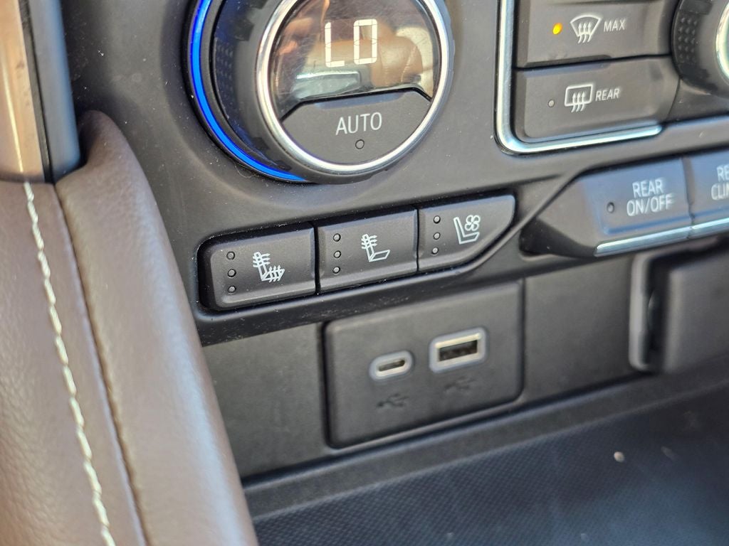 2021 Chevrolet Tahoe High Country rear media