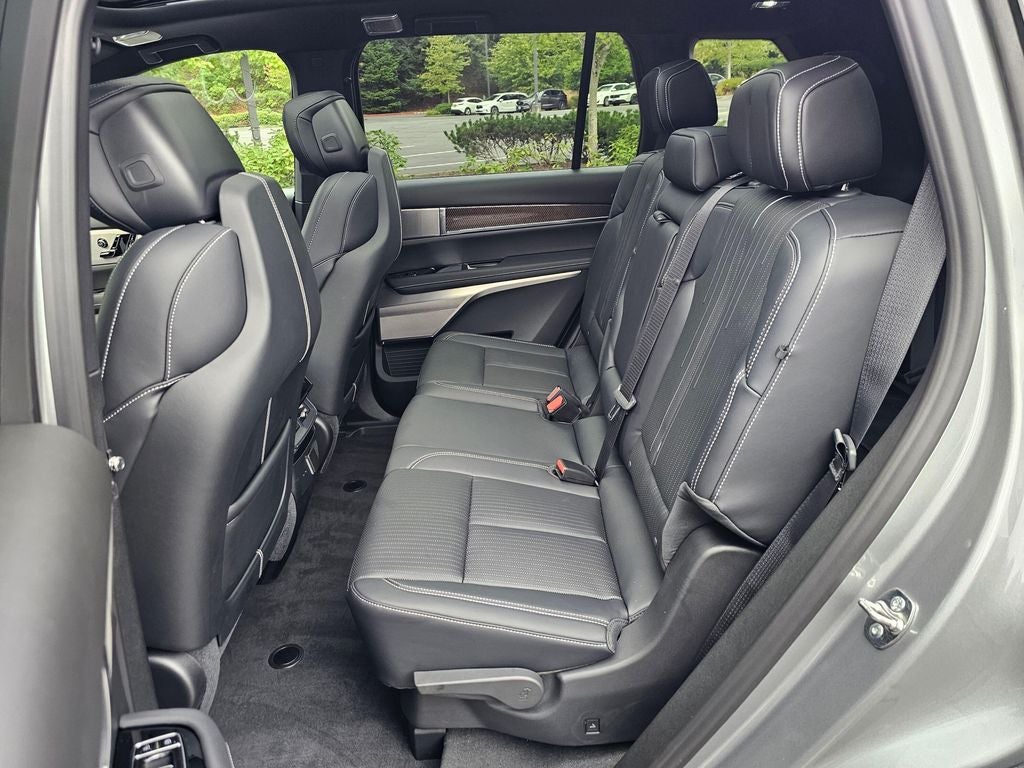 2027 Cadillac VISTIQ Luxury