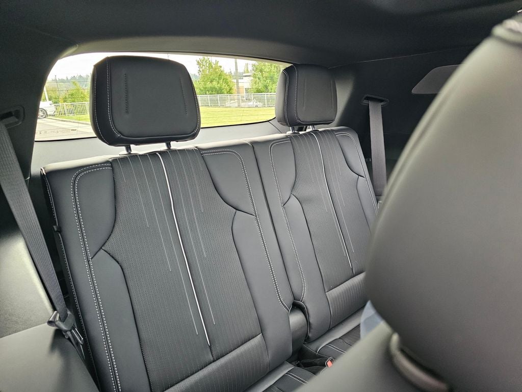 2027 Cadillac VISTIQ Luxury