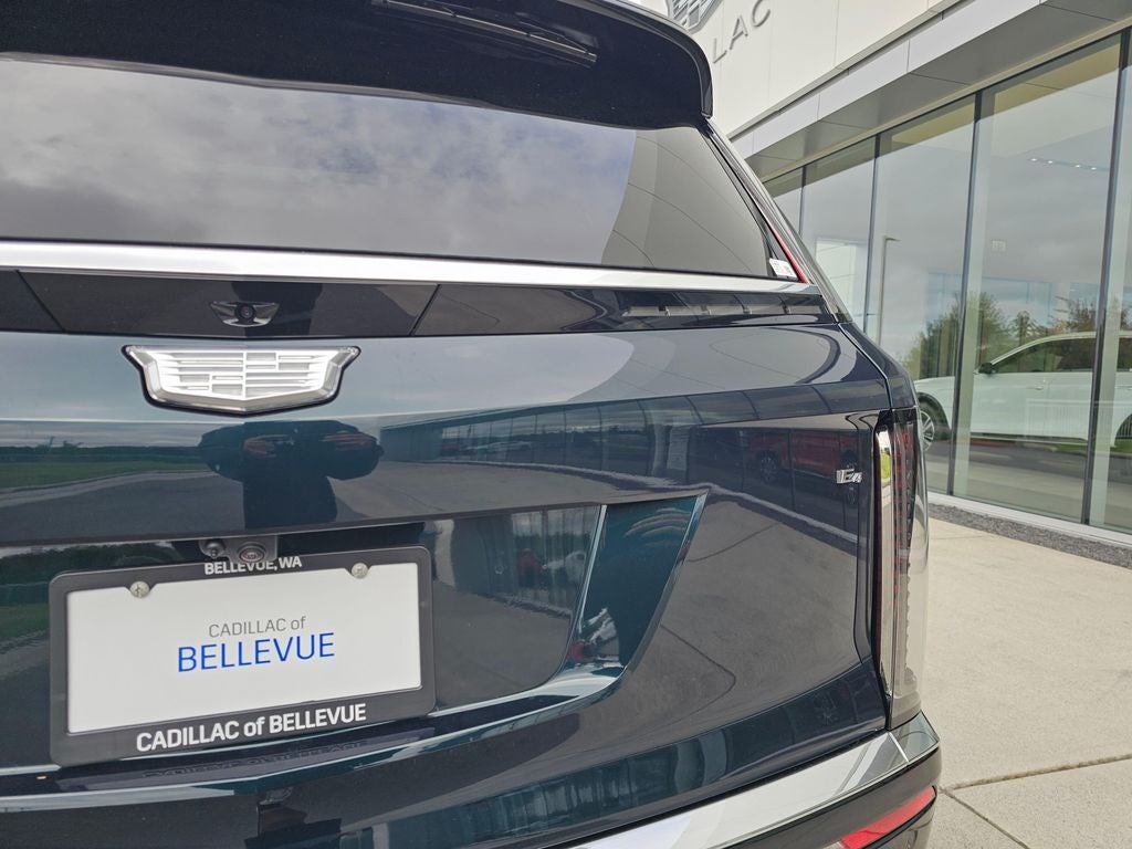 2027 Cadillac VISTIQ Luxury