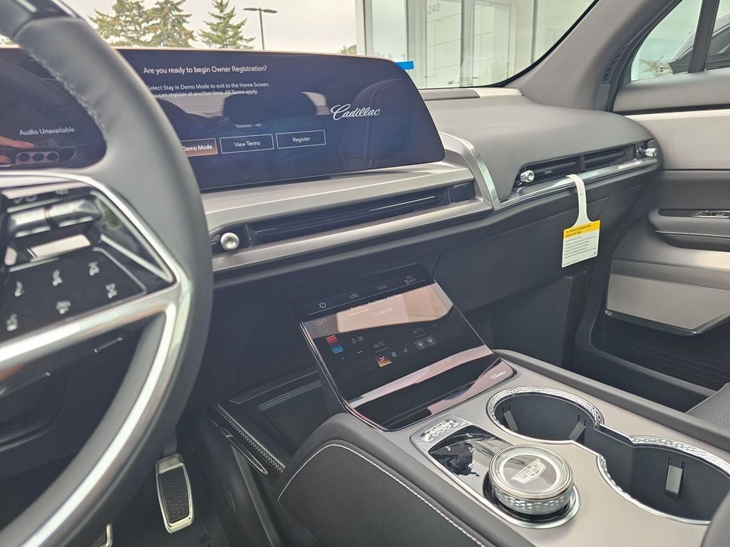 2027 Cadillac VISTIQ Luxury
