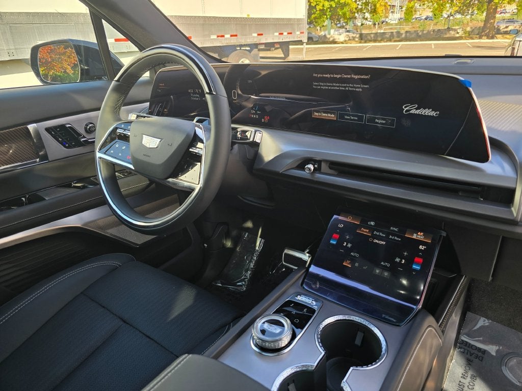 2027 Cadillac VISTIQ Luxury