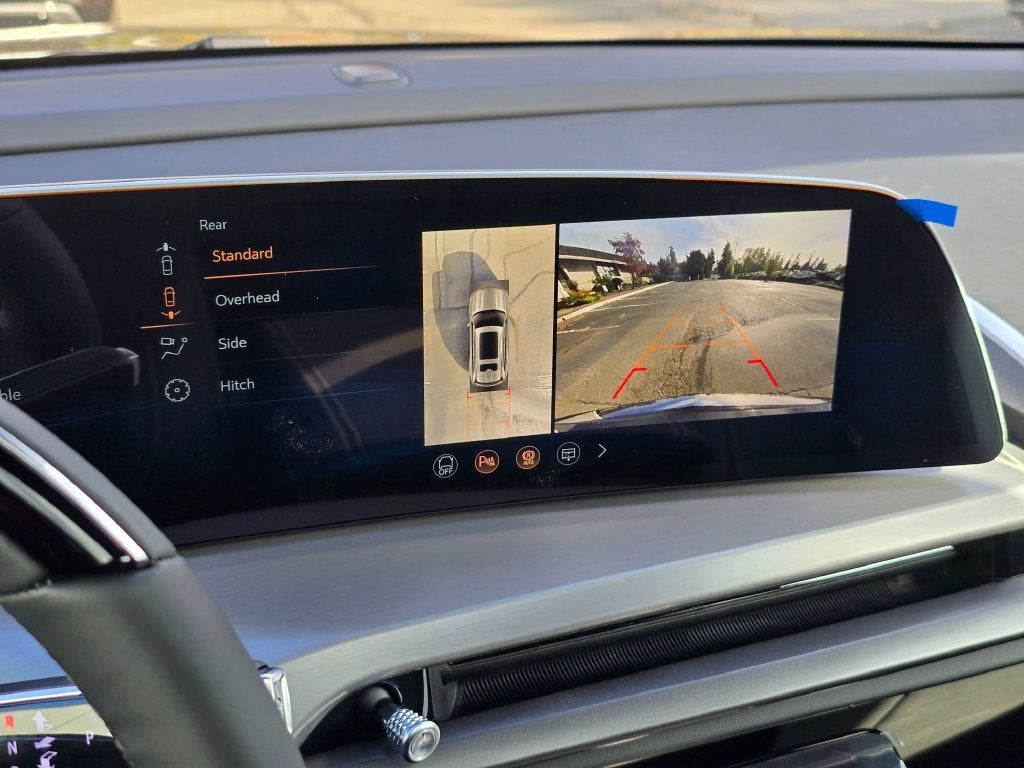 2027 Cadillac VISTIQ Luxury