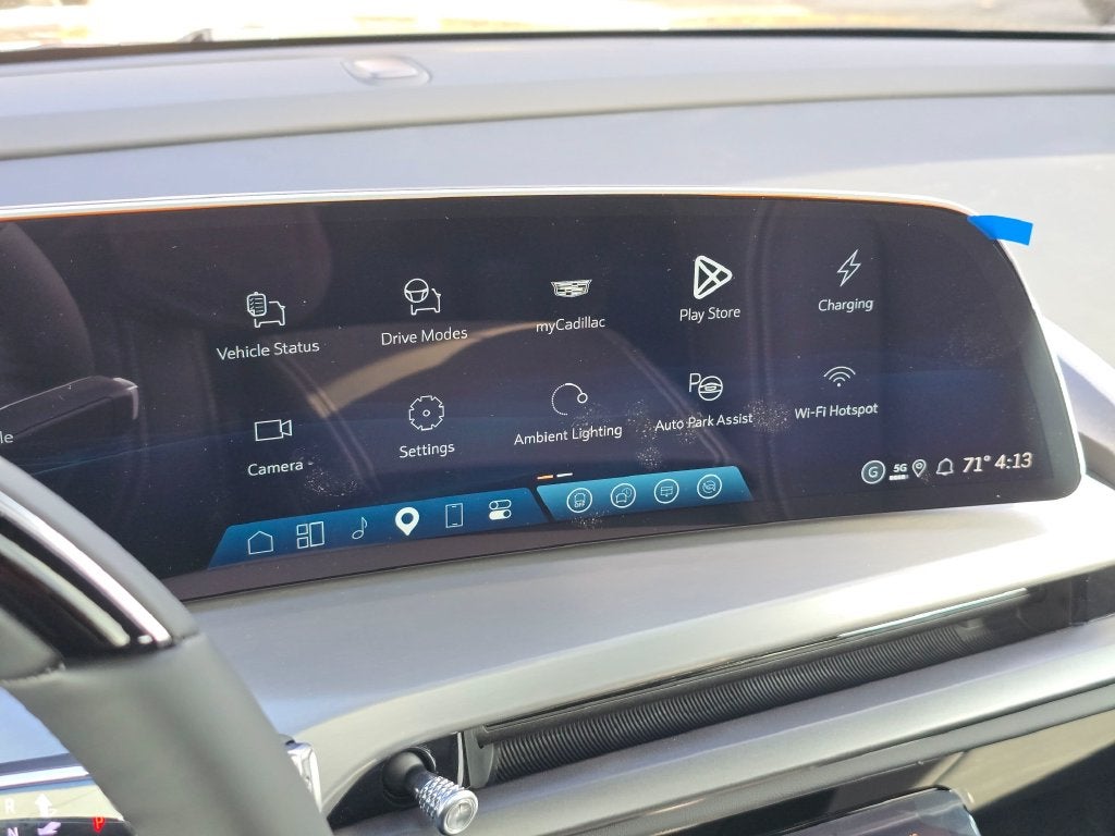 2027 Cadillac VISTIQ Luxury