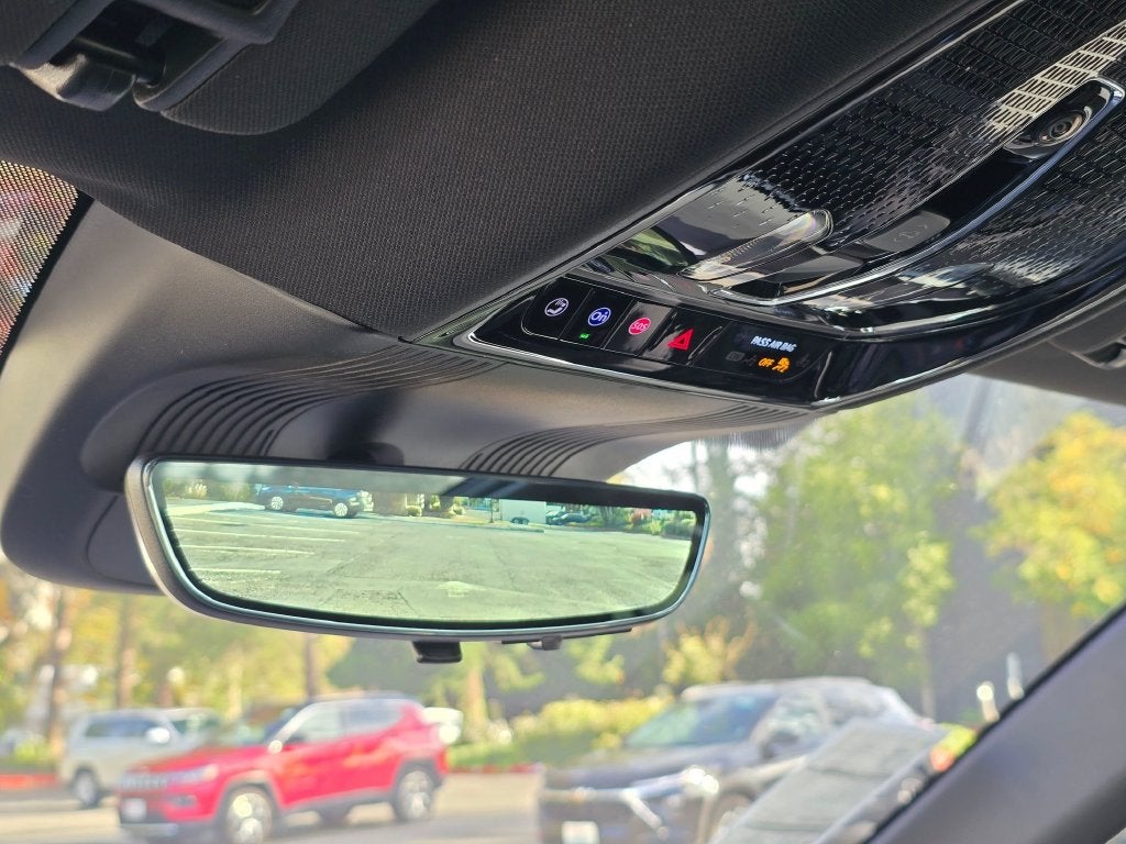 2027 Cadillac VISTIQ Luxury