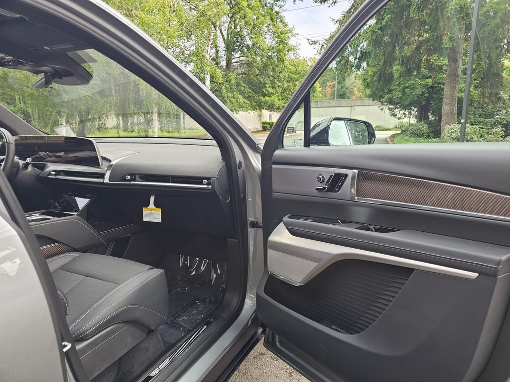 2027 Cadillac VISTIQ Luxury