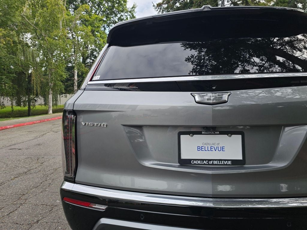 2027 Cadillac VISTIQ Luxury
