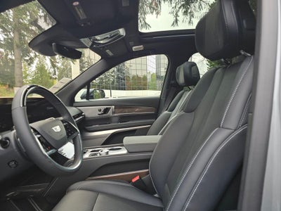 2027 Cadillac VISTIQ Luxury