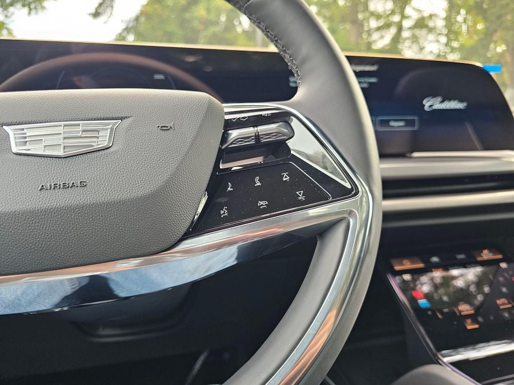 2027 Cadillac VISTIQ Luxury