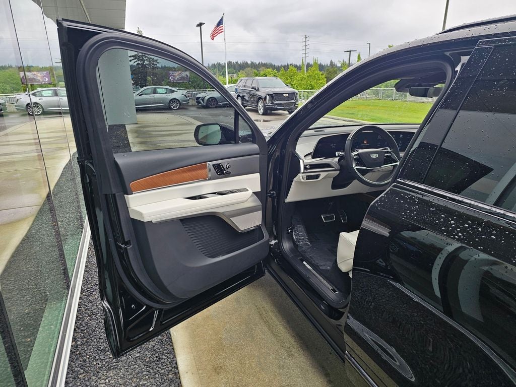 2026 Cadillac VISTIQ Sport
