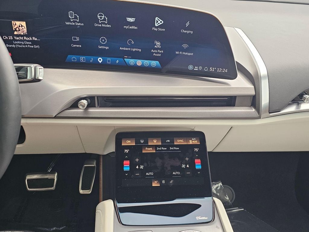 2026 Cadillac VISTIQ Sport