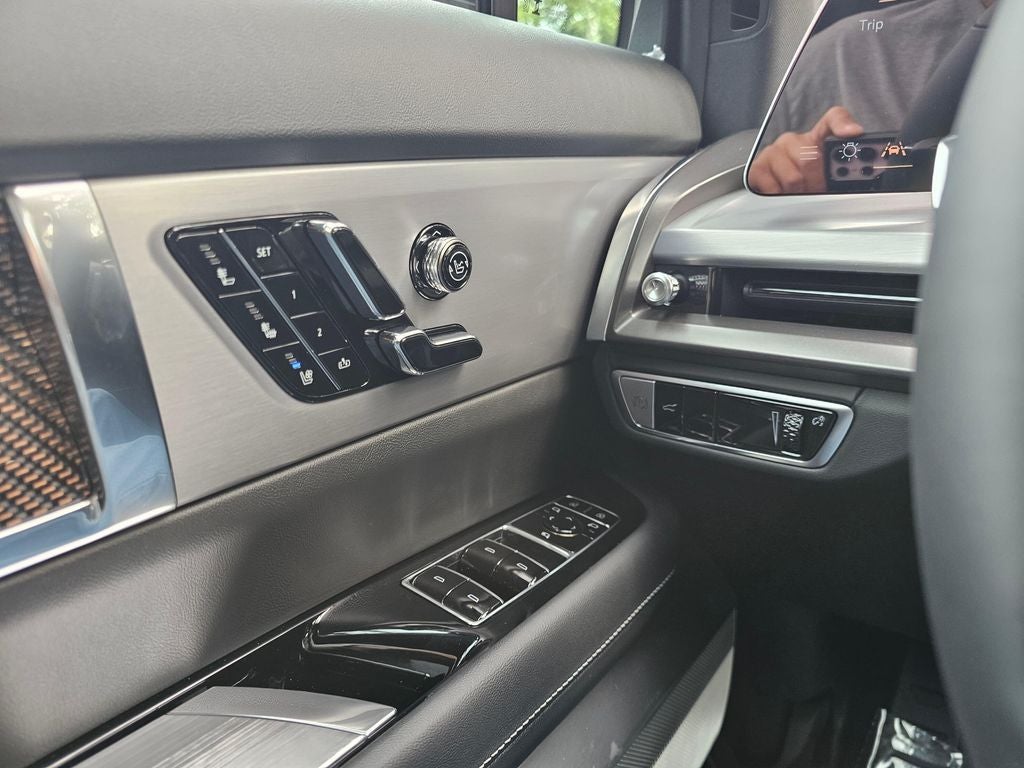 2027 Cadillac VISTIQ Sport
