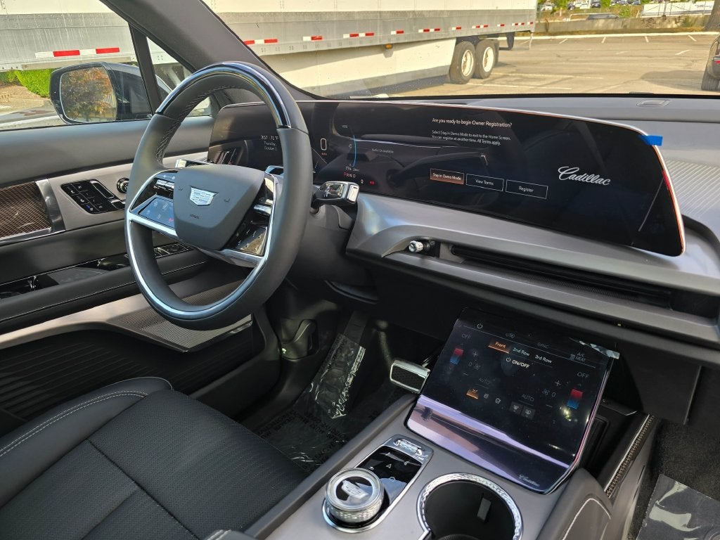 2027 Cadillac VISTIQ Sport