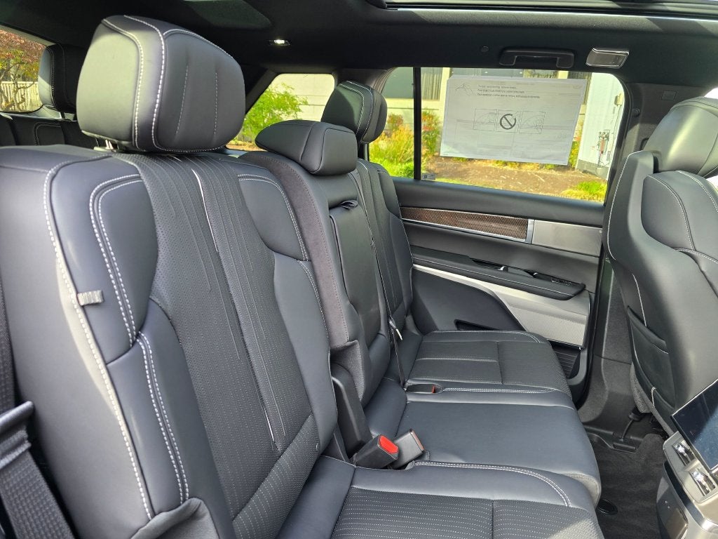 2027 Cadillac VISTIQ Sport