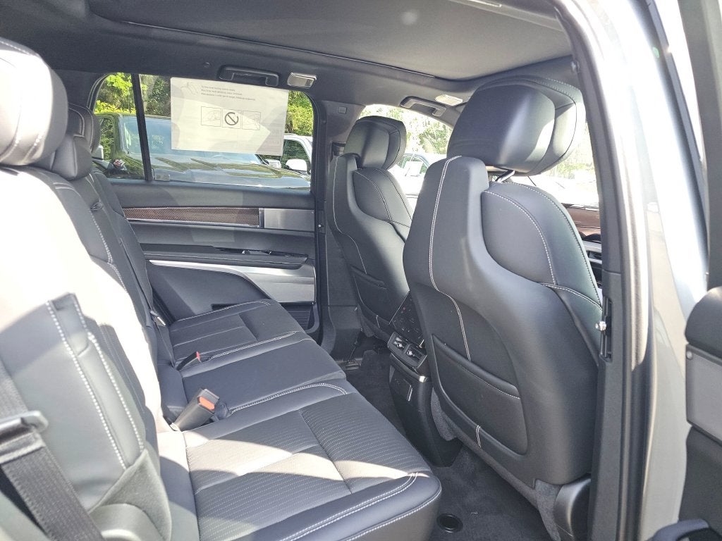 2027 Cadillac VISTIQ Sport