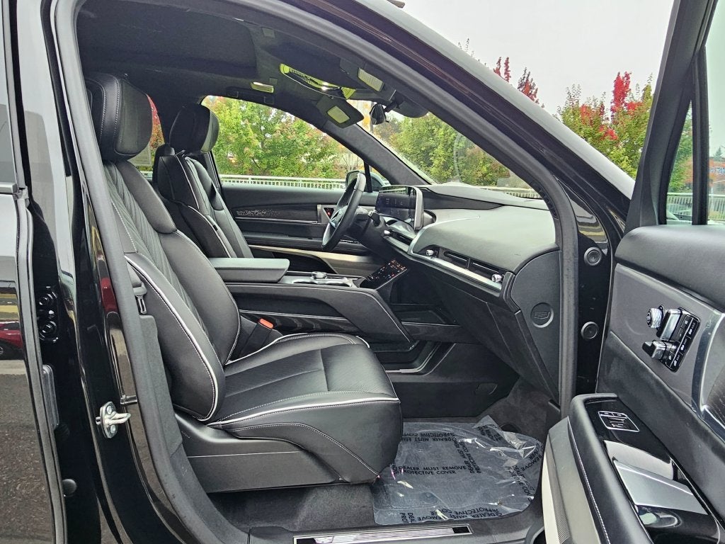 2026 Cadillac VISTIQ Platinum